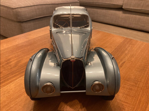 IXO Bugatti Atlantic 57c Fertigmodell 1/8 – Bild 11