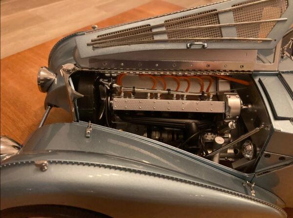 IXO Bugatti Atlantic 57c Fertigmodell 1/8 – Bild 13
