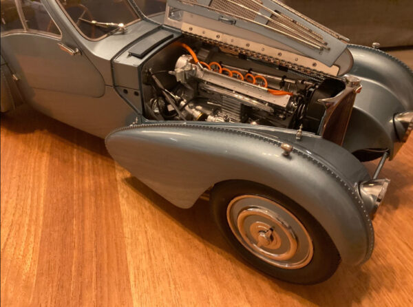 IXO Bugatti Atlantic 57c Fertigmodell 1/8 – Bild 14