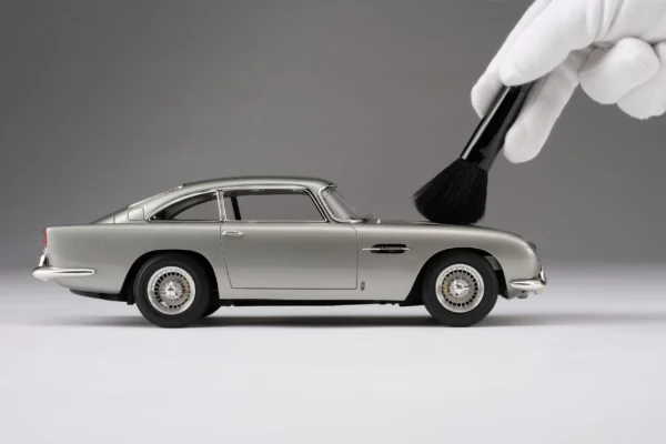 Amalgam Aston Martin DB5 Vantage 1:18 – Bild 2