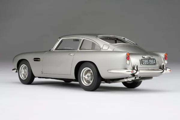 Amalgam Aston Martin DB5 Vantage 1:18 – Bild 6