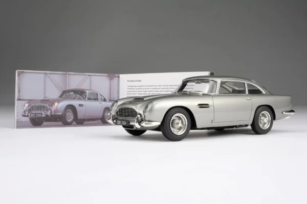 Amalgam Aston Martin DB5 Vantage 1:18 – Bild 10