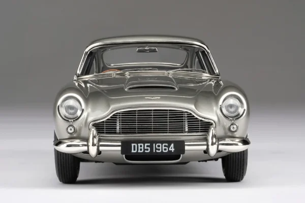 Amalgam Aston Martin DB5 Vantage 1:18 – Bild 14