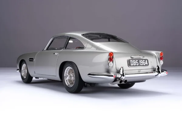 Amalgam Aston Martin DB5 Vantage 1:8 – Bild 16