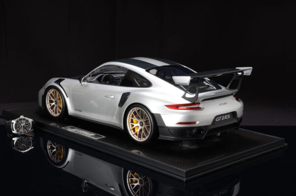 Porsche GT2 RS 1:8 Ihr Porsche als Modell – Bild 14