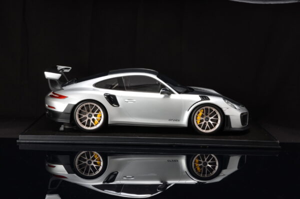 Porsche GT2 RS 1:8 Ihr Porsche als Modell – Bild 3