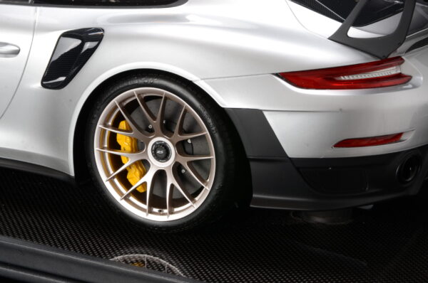 Porsche GT2 RS 1:8 Ihr Porsche als Modell – Bild 17