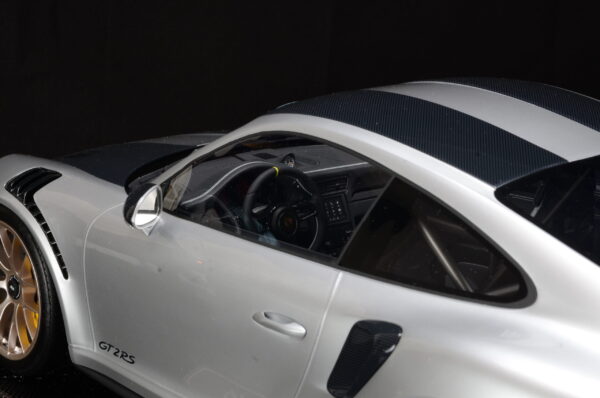 Porsche GT2 RS 1:8 Ihr Porsche als Modell – Bild 7