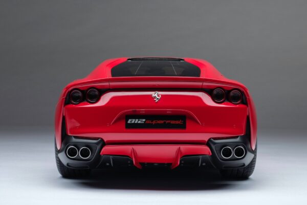 Amalgam Amalgam Ferrari 812 Superfast 1:8
