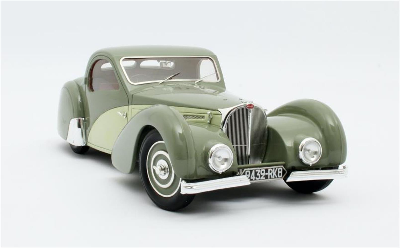 Matrix Bugatti T57SC Atalante green 1937 – Bild 5