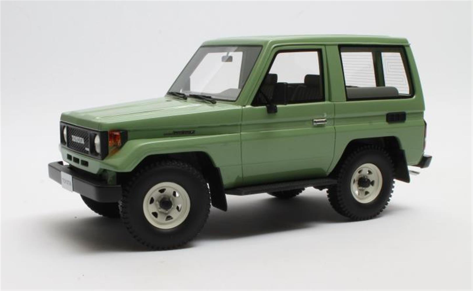 Cult Scale Toyota Landcruiser BJ70  green '84-'89