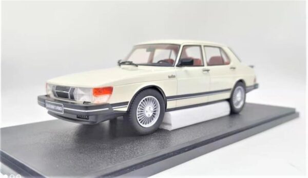 Cult Scale Saab 900 Turbo white 80-84
