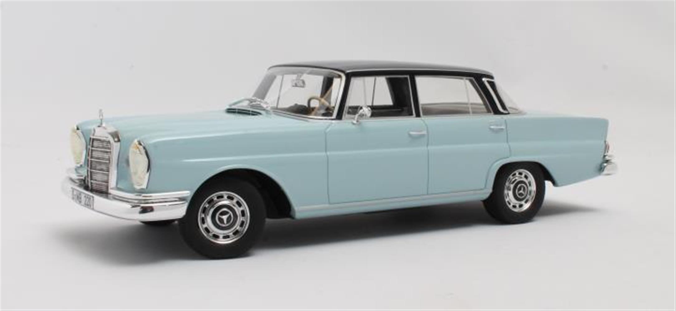 Cult Scale MB 220SE W111 blue/d.blue roof 59-65