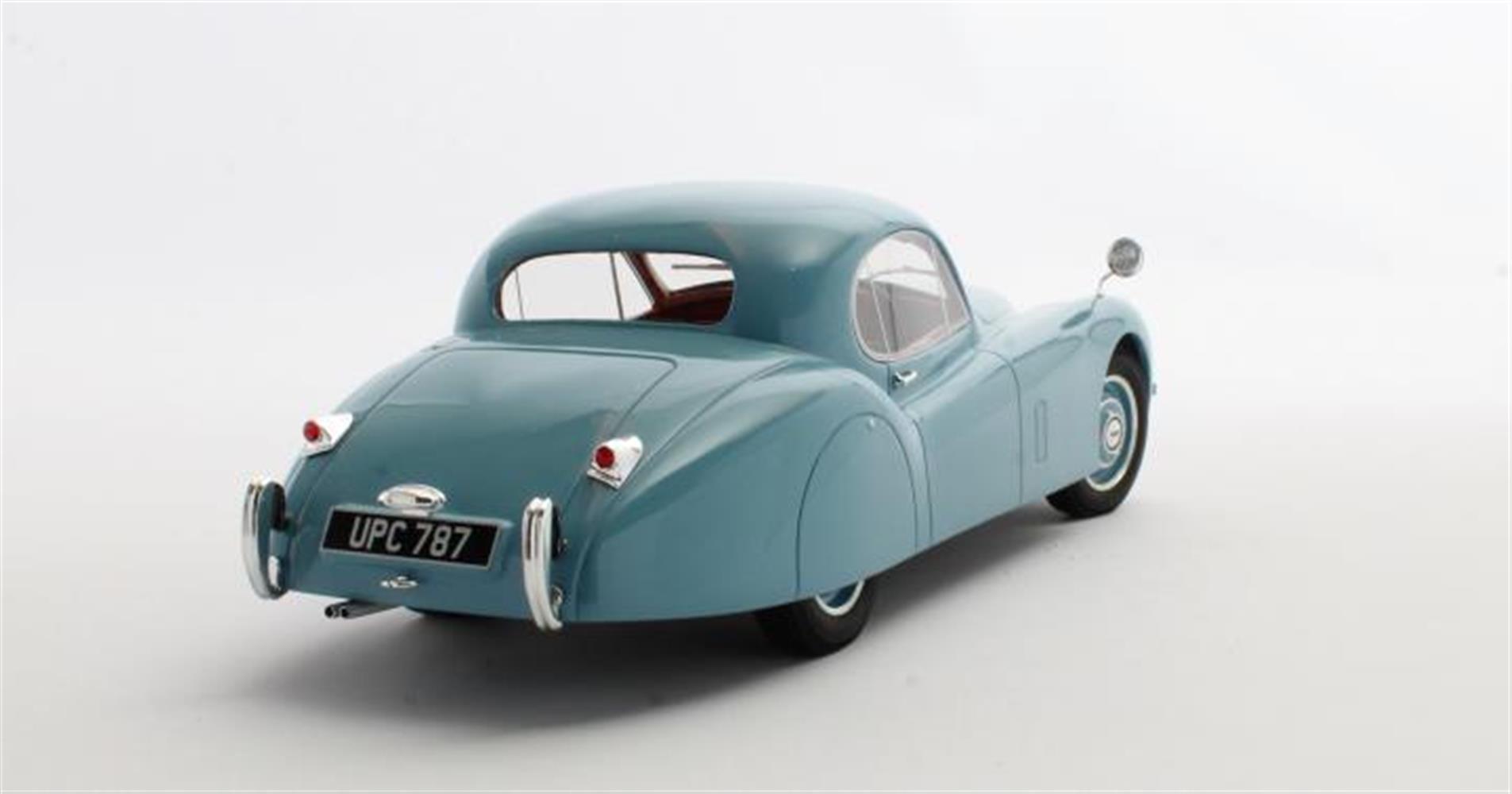 Cult Scale Jaguar XK120 FHC pastel blue 51-54 – Bild 3