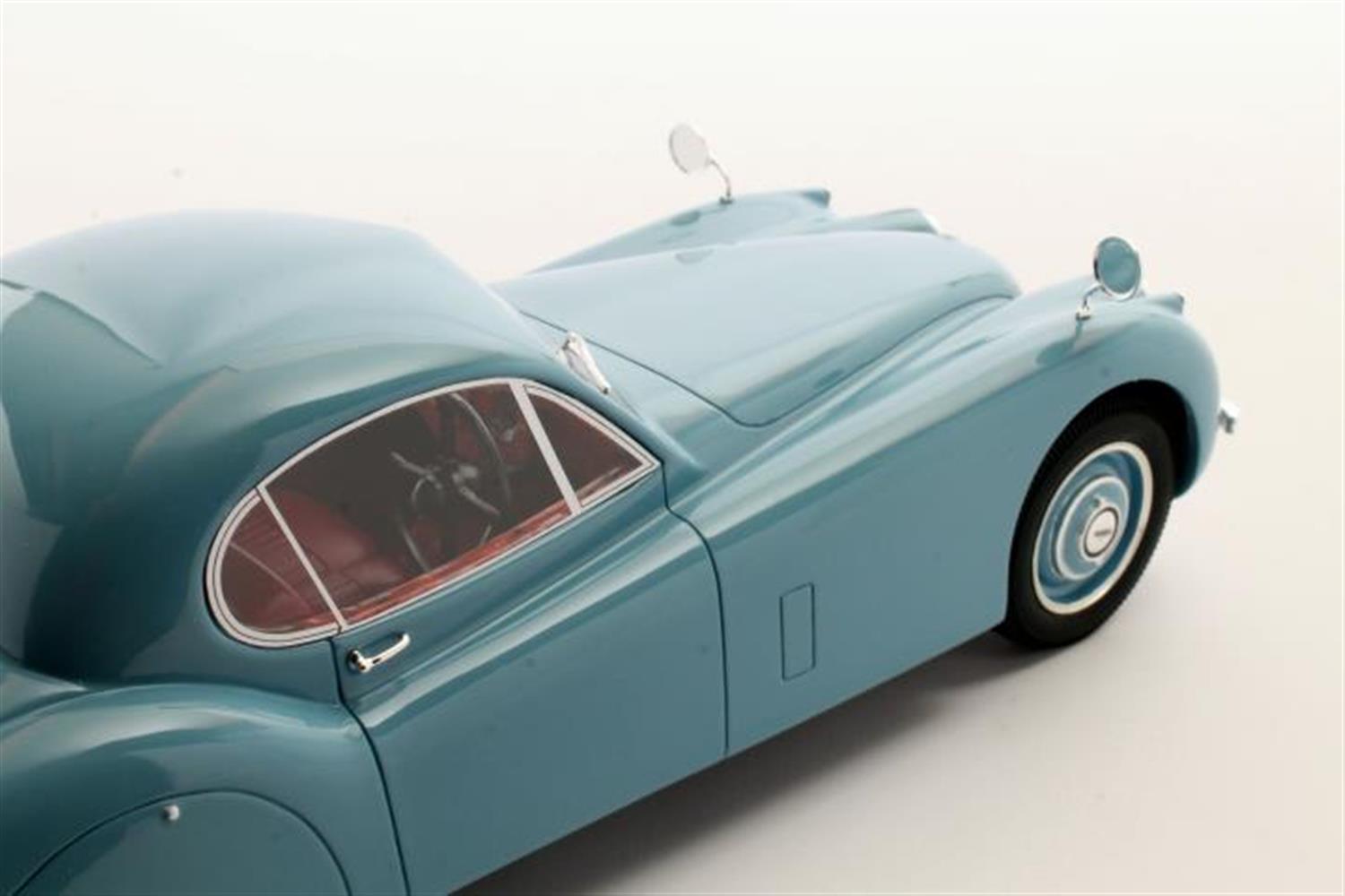 Cult Scale Jaguar XK120 FHC pastel blue 51-54 – Bild 10