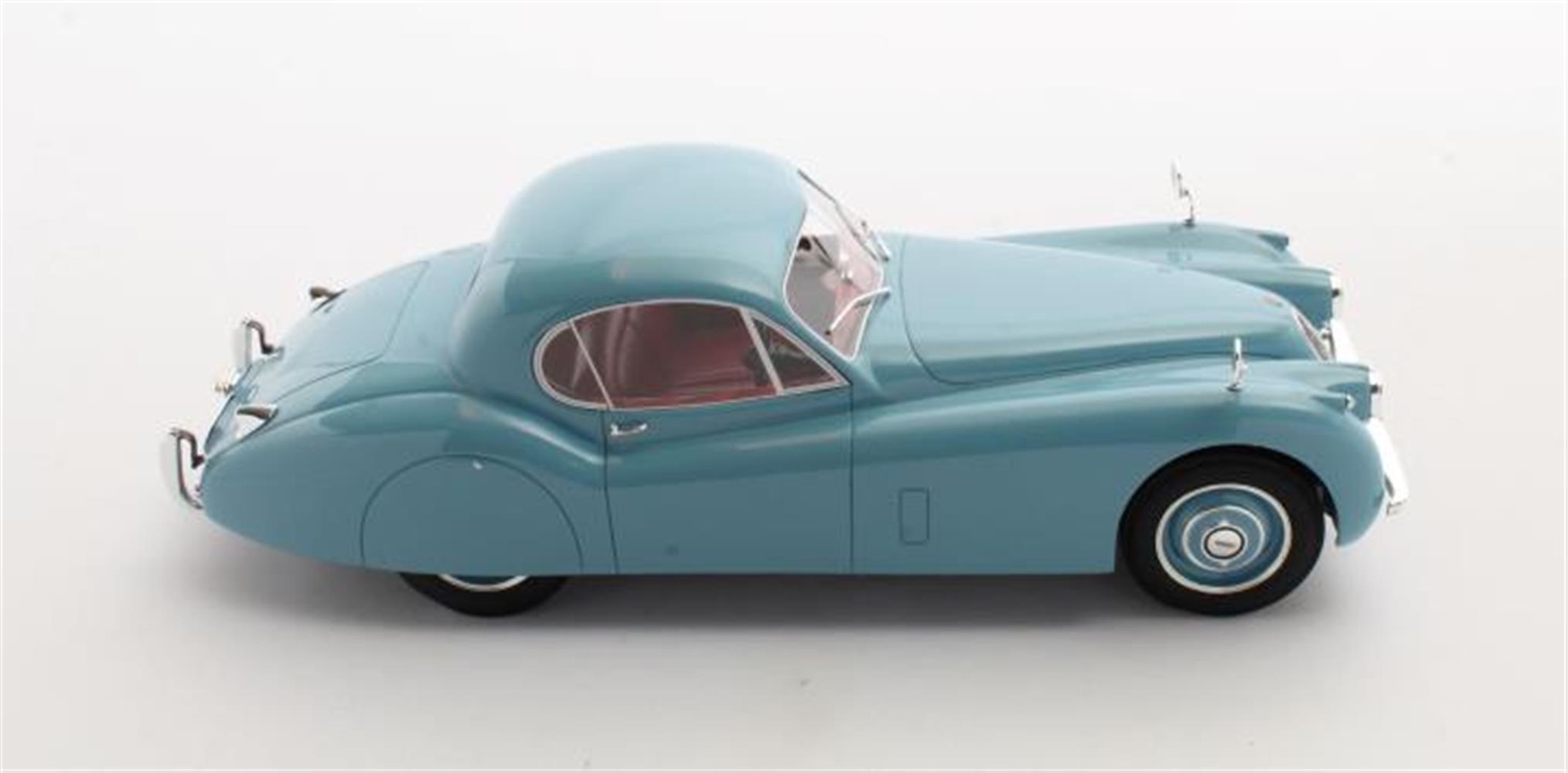 Cult Scale Jaguar XK120 FHC pastel blue 51-54 – Bild 4