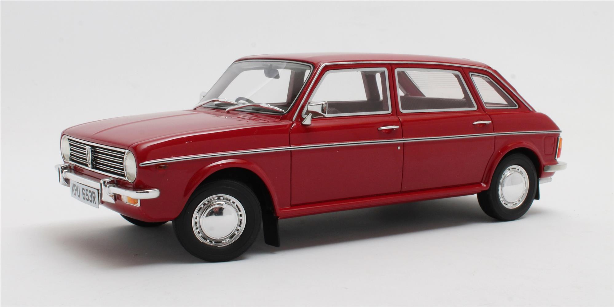 Cult Scale Austin Maxi carmine 1971-1979 (red)