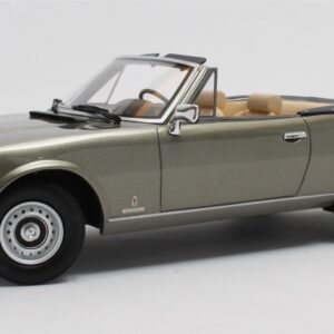 Cult Scale Peugeot 504 cabriolet 1983 green metallc