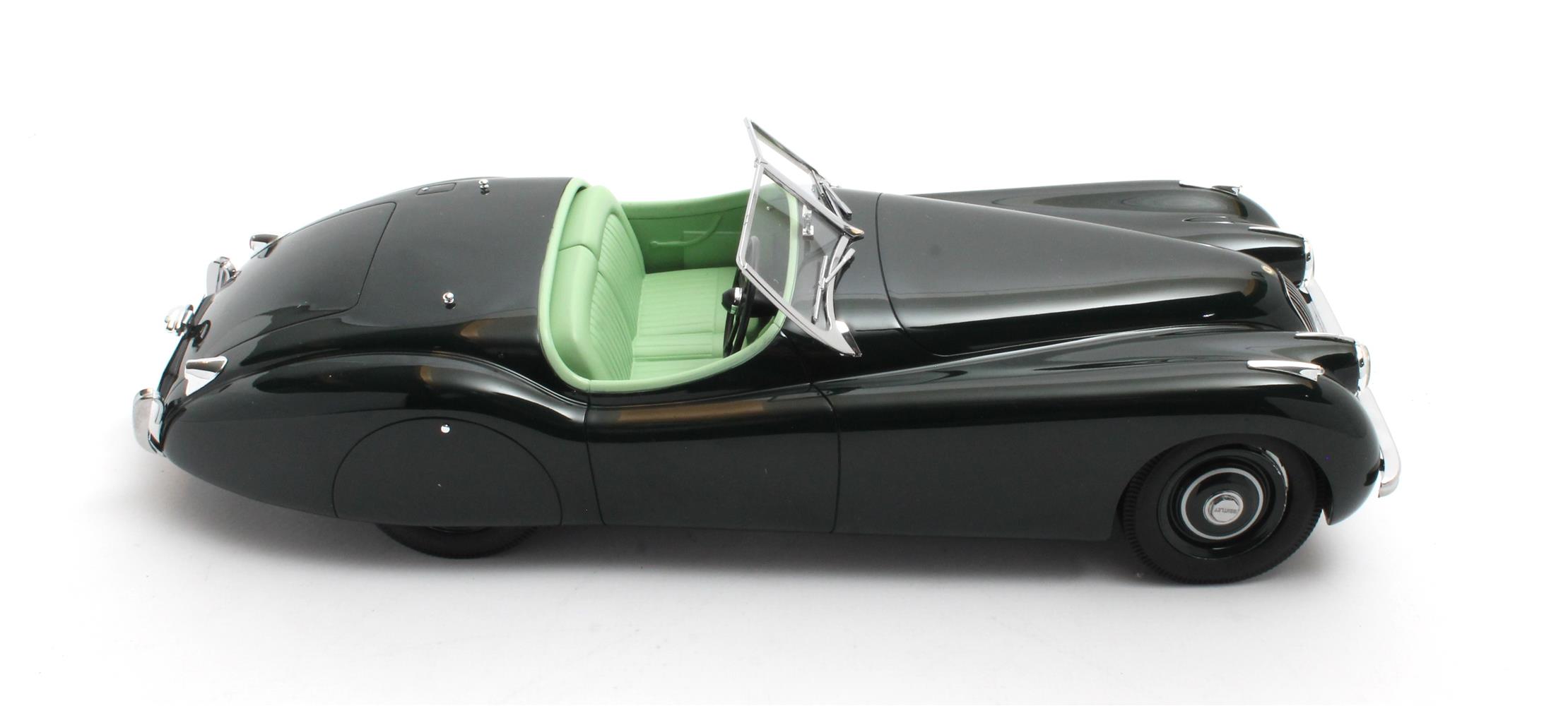 Cult Scale Jaguar XK120 OTS green 1948 – Bild 7