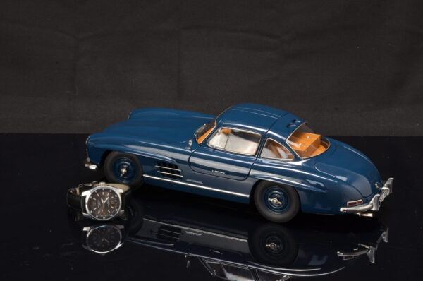 Schuco Mercedes-Benz 300 SL 1:12