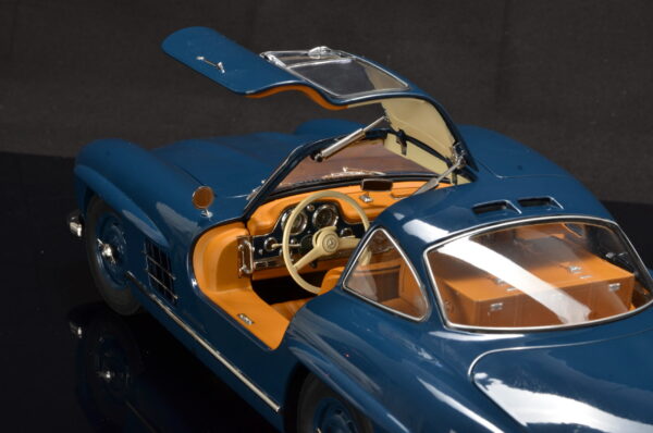 Schuco Mercedes-Benz 300 SL 1:12 – Bild 2