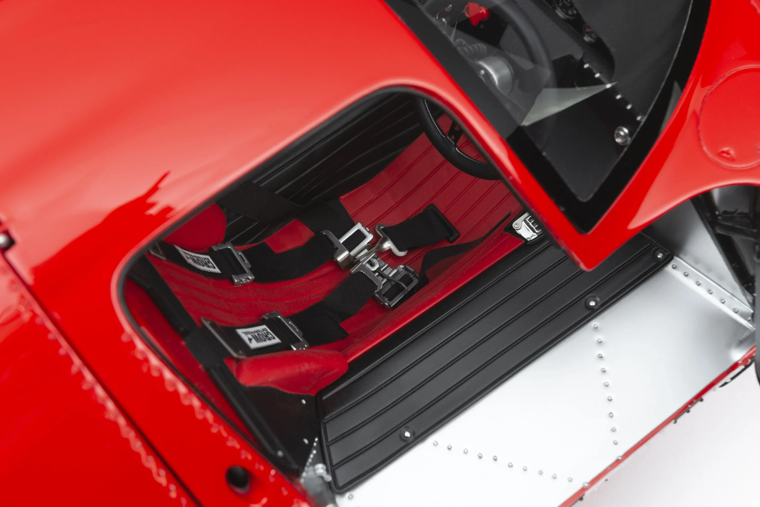 Amalgam Ferrari 330 P4 - 1967 Le Mans - 2. Platz - Klassensieger 1:8 – Bild 3