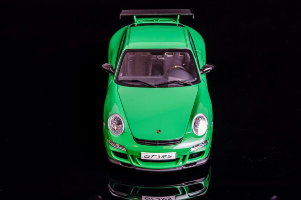 AUTOart Porsche 911 GT3 RS grün 77992 – Bild 3
