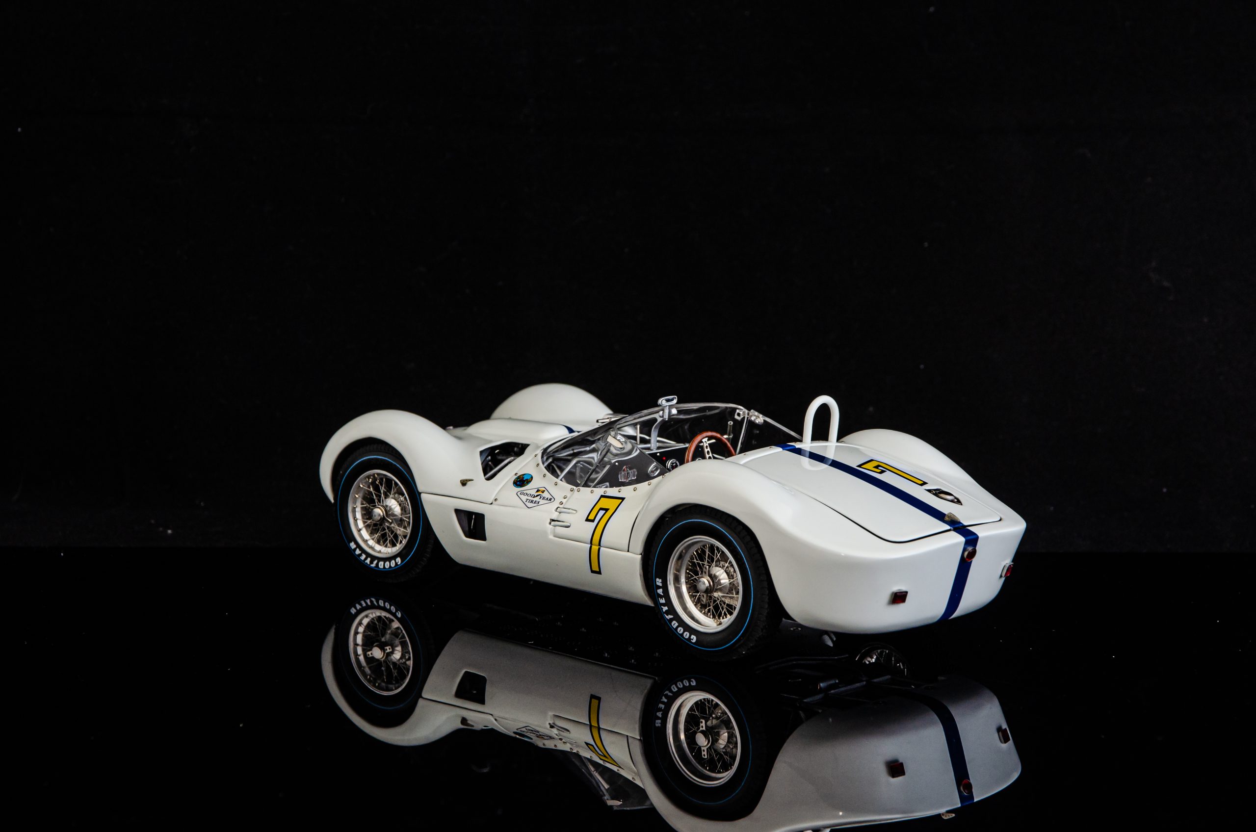 CMC Maserati Tipo 61 Birdcage, GP Cuba Havanna #7 / Stirling Moss - 1/18 – Bild 7