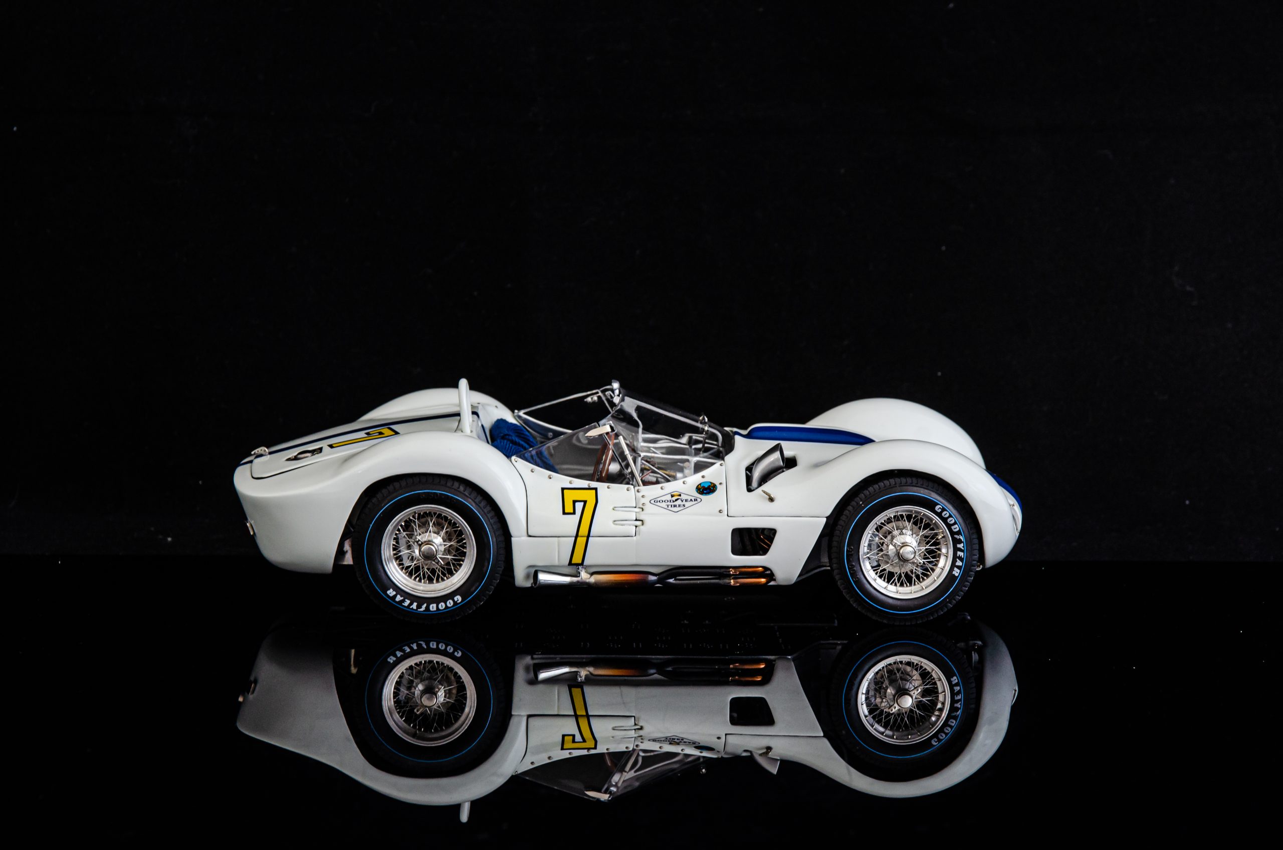 CMC Maserati Tipo 61 Birdcage, GP Cuba Havanna #7 / Stirling Moss - 1/18 – Bild 5