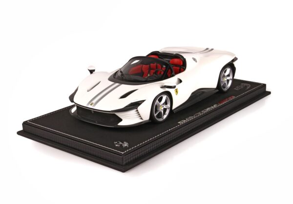 BBR Ferrari Daytona SP3 Icona Series Matt Metallic Italian White – Bild 7
