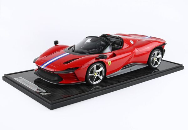 BBR Ferrari Daytona SP3 Serie Icona Red Corsa - Open Roof 1:12 – Bild 7