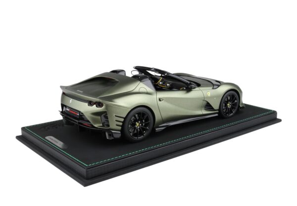 BBR Ferrari 812 Competizione A Matt Manzoni Green – Bild 7