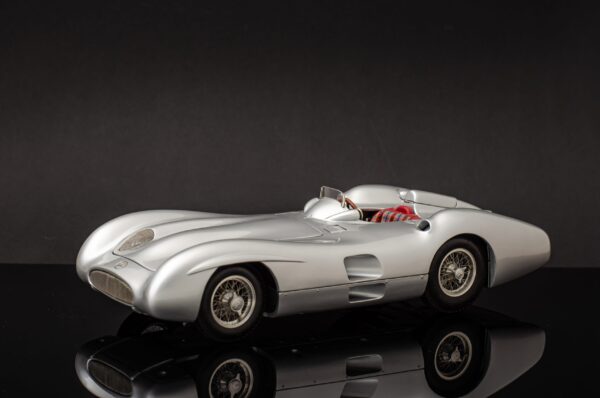 CMC Mercedes-Benz W196r Streamliner W196 M-044