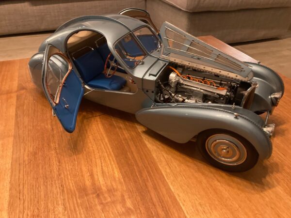 IXO Bugatti Atlantic 57c Fertigmodell 1/8 – Bild 8