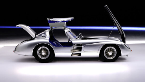 LEGRAND Mercedes-Benz 300 SLR Uhlenhaut Coupé 1/8 mit eingespeichten Rädern – Bild 9
