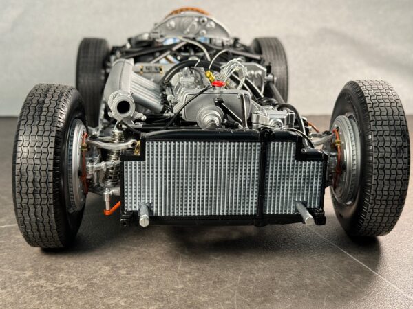 IXO Mercedes W196 Bausatz 1:8 – Bild 15