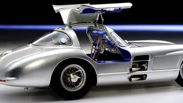 LEGRAND Mercedes-Benz 300 SLR Uhlenhaut Coupé 1/8 mit eingespeichten Rädern – Bild 4