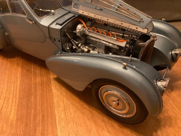 IXO Bugatti Atlantic 57c Fertigmodell 1/8 – Bild 19