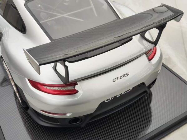 Porsche GT2 RS 1:8 Ihr Porsche als Modell – Bild 10