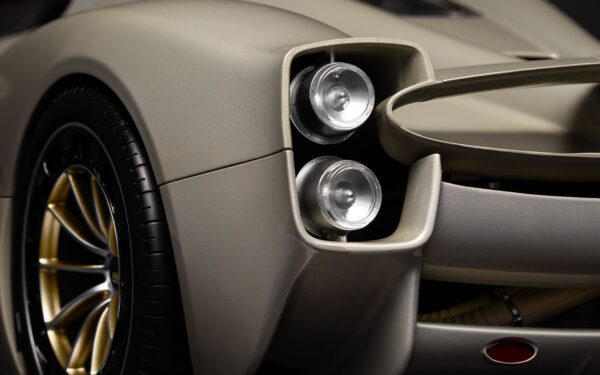 Pocher Pagani Utopia Coupé - Rinascimento Lucido Bausatz 1:8 – Bild 7