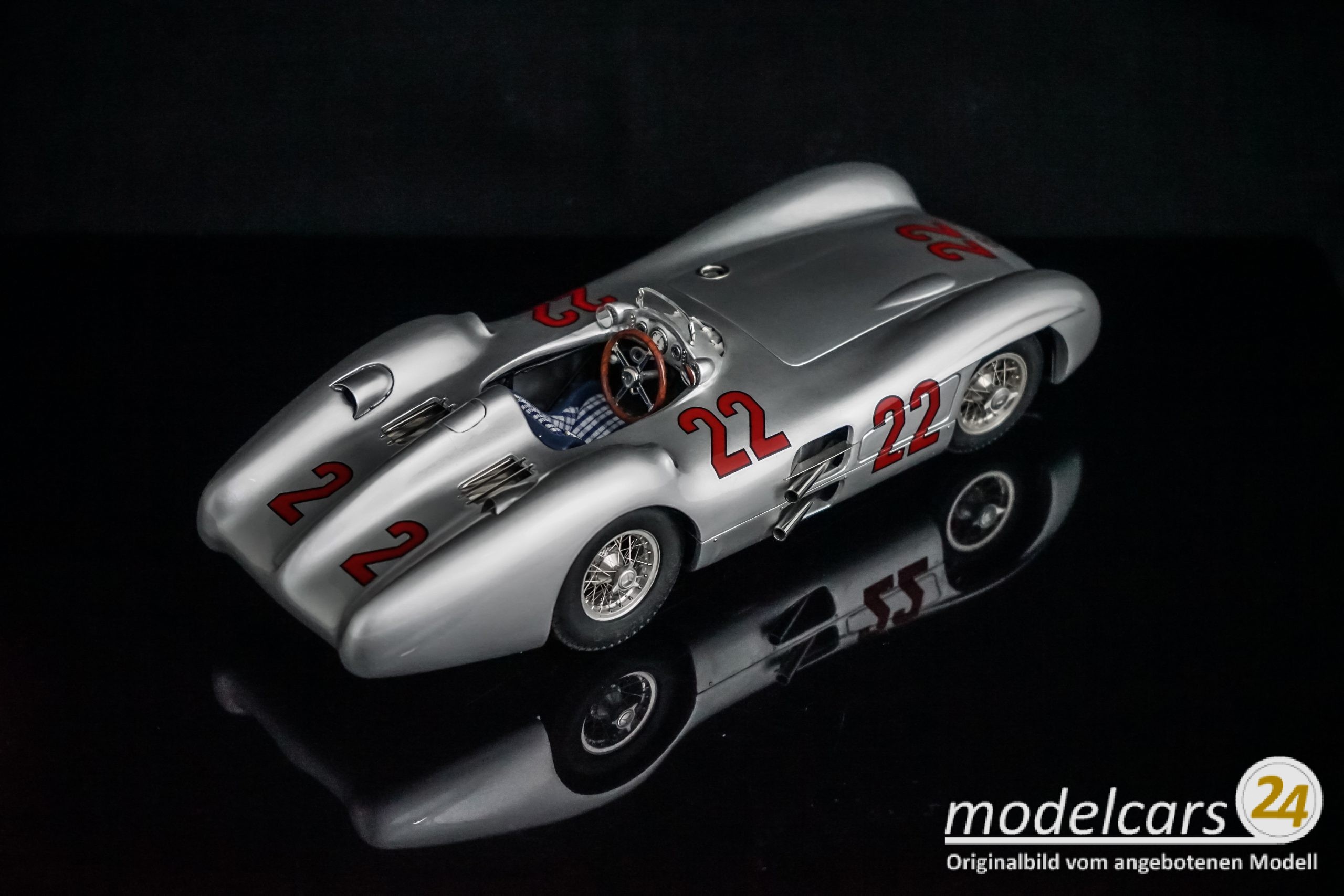 CMC Mercedes-Benz W196R Stromlinie, 1954, GP Frankreich #22 Hans Herrmann - 1/18 - Image 3