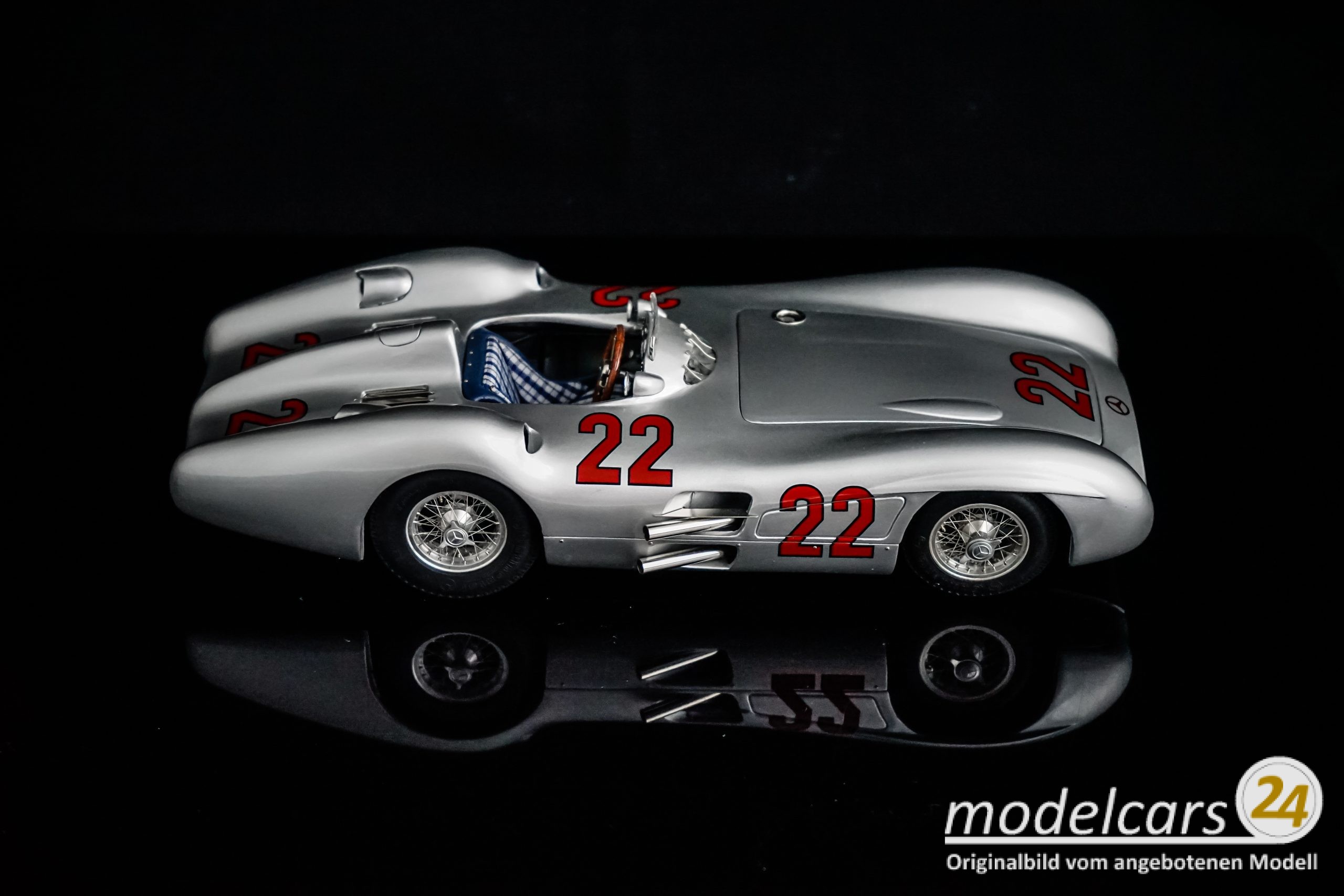 CMC Mercedes-Benz W196R Stromlinie, 1954, GP Frankreich #22 Hans Herrmann - 1/18 - Image 2