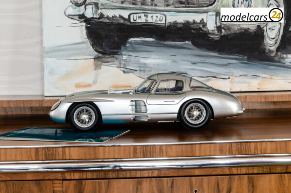 Legrand Mercedes-Benz 300 SLR Uhlenhaut Coupé 1/8 Fertigmodell – Bild 5