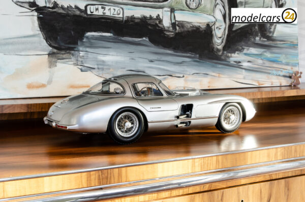 Legrand Mercedes-Benz 300 SLR Uhlenhaut Coupé 1/8 Fertigmodell – Bild 2