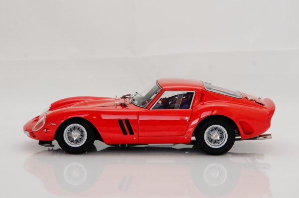 Martisan Ferrari 250 GTO Rosso Corsa mit Kupferkarosserie one of 199 – Bild 35