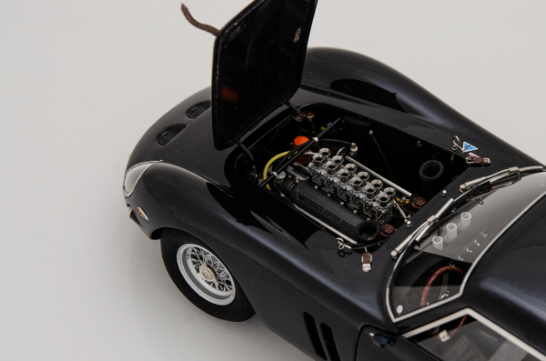 Martisan Ferrari 250 GTO Black sapphire metallic mit Kupferkarosserie one of 299 – Bild 27