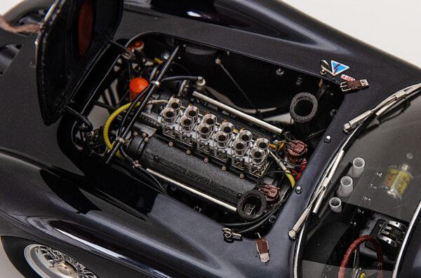 Martisan Ferrari 250 GTO Black sapphire metallic mit Kupferkarosserie one of 299 – Bild 12