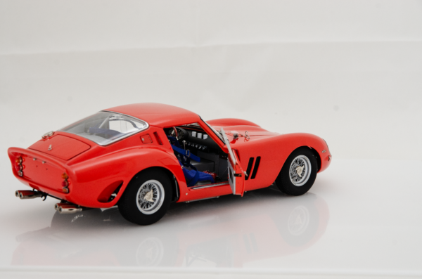 Martisan Ferrari 250 GTO Rosso Corsa mit Kupferkarosserie one of 199 – Bild 36