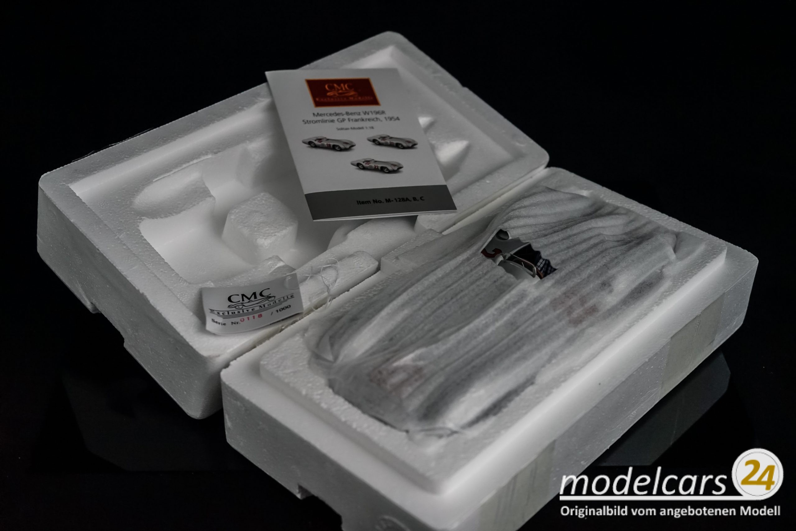CMC Mercedes-Benz W196R Stromlinie, 1954, GP Frankreich #22 Hans Herrmann - 1/18 - Image 9