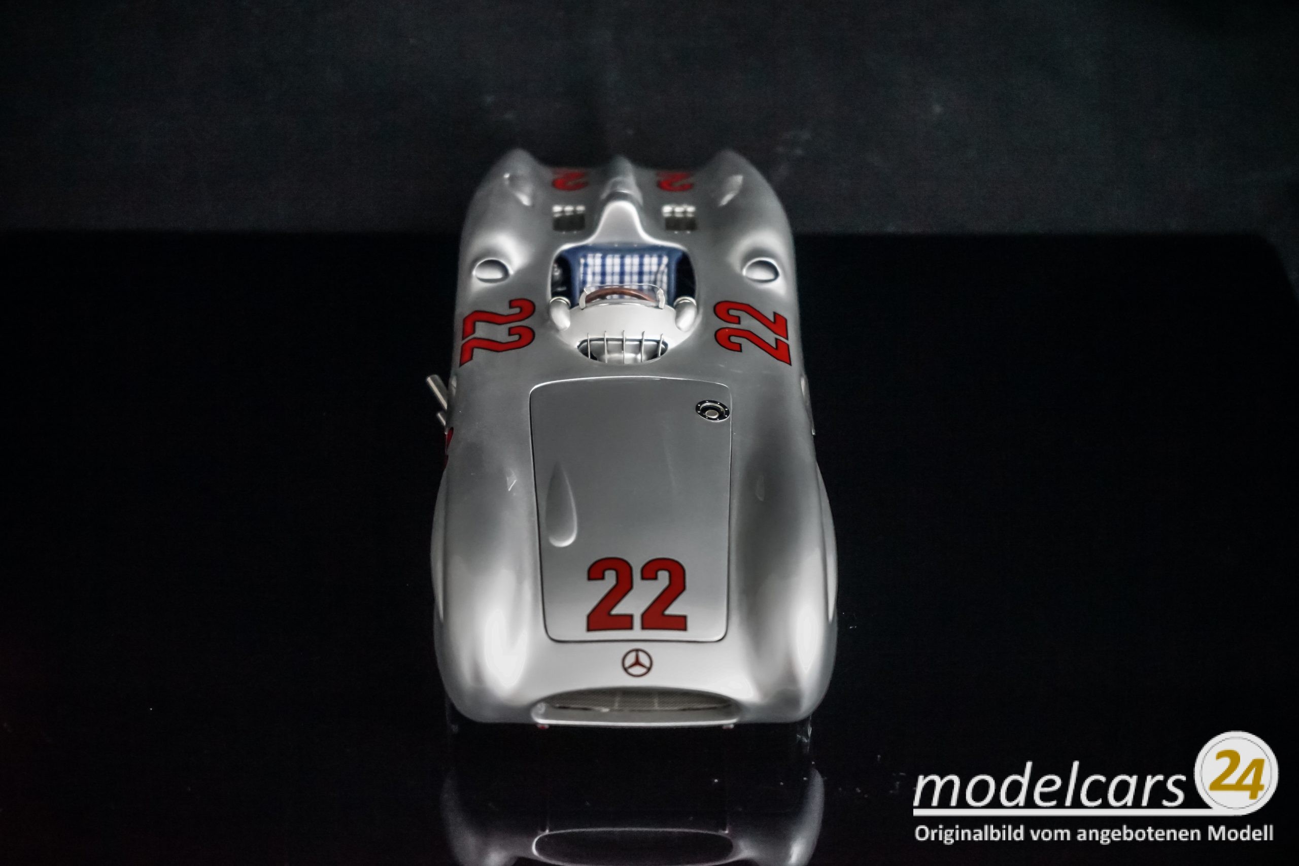 CMC Mercedes-Benz W196R Stromlinie, 1954, GP Frankreich #22 Hans Herrmann - 1/18 - Image 8